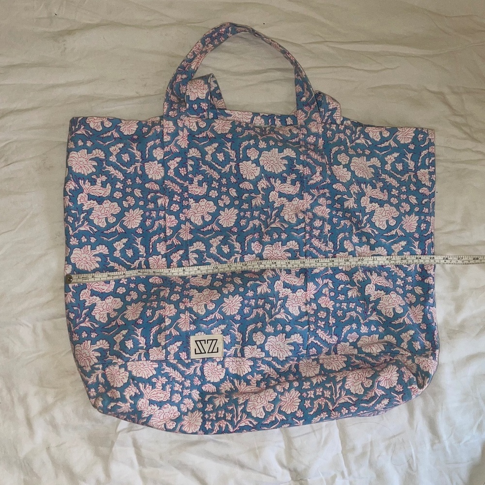 SZ Blockprints | Oversize Tote in Cornflower Blue Nila Print